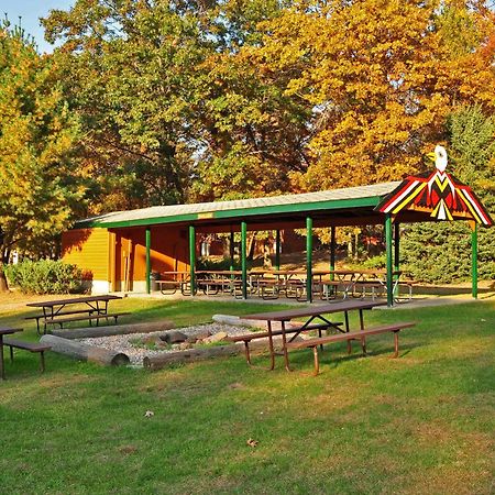 Arrowhead Resort Campground Plainville Esterno foto