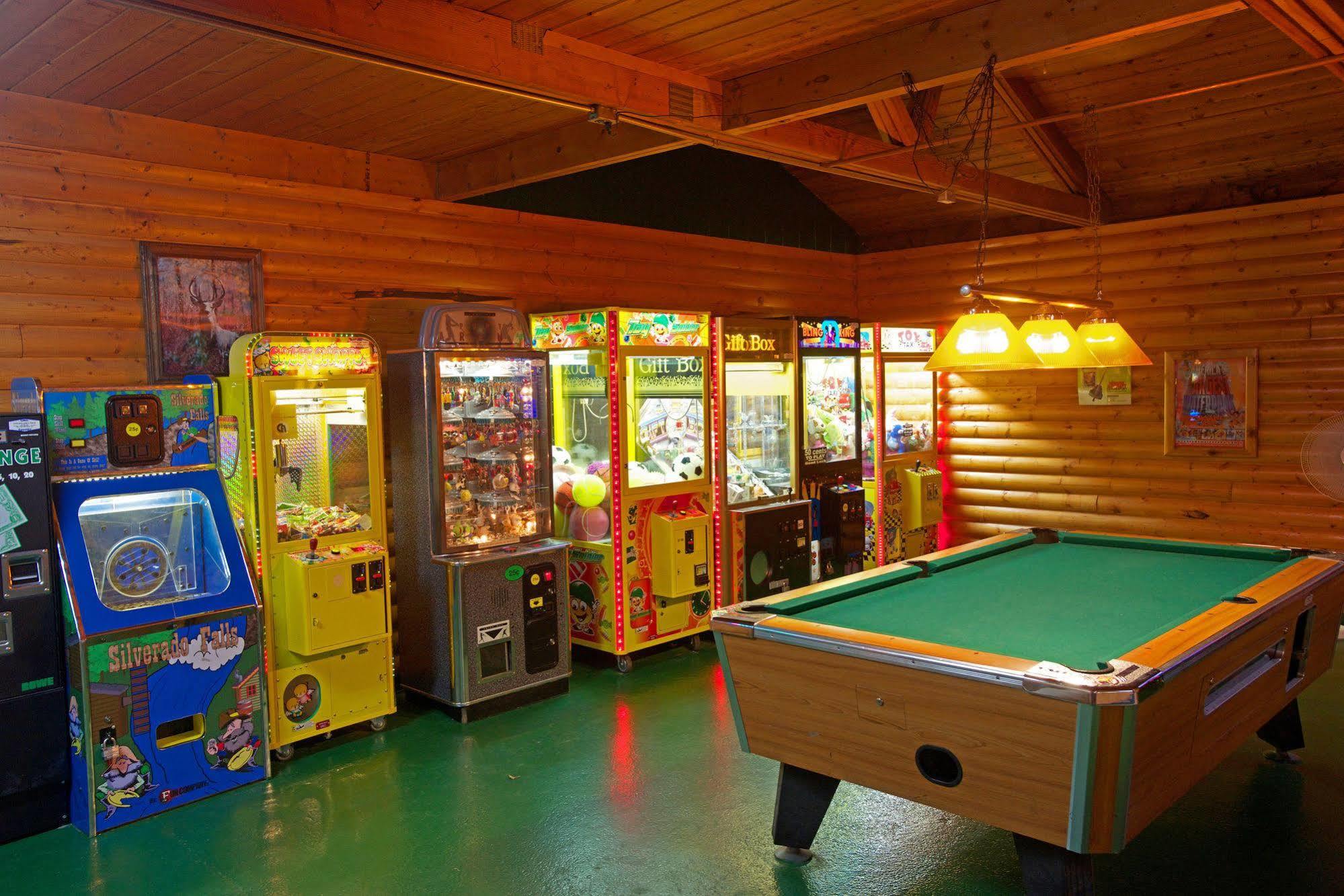 Arrowhead Resort Campground Plainville Esterno foto