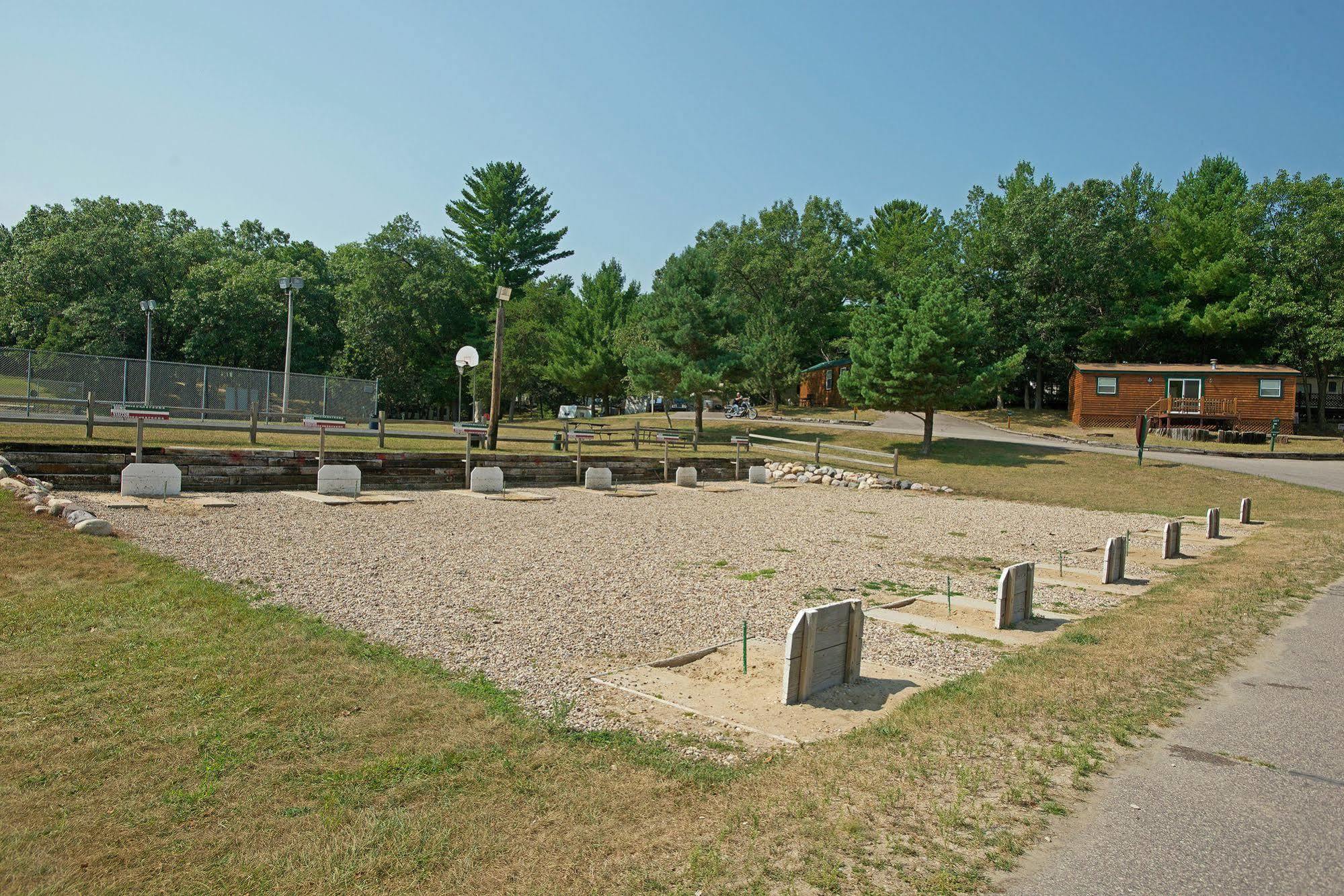 Arrowhead Resort Campground Plainville Esterno foto